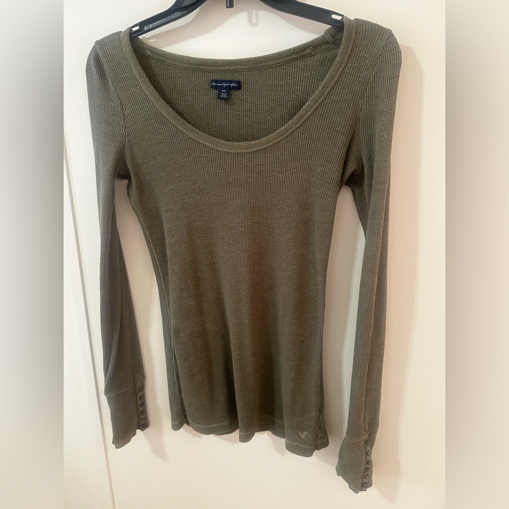American Eagle thermal top.